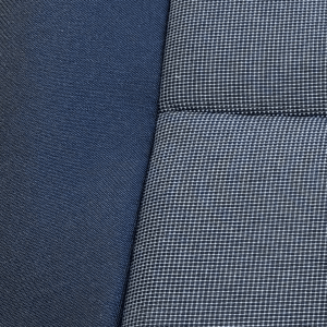 tissu gris et tissu noir